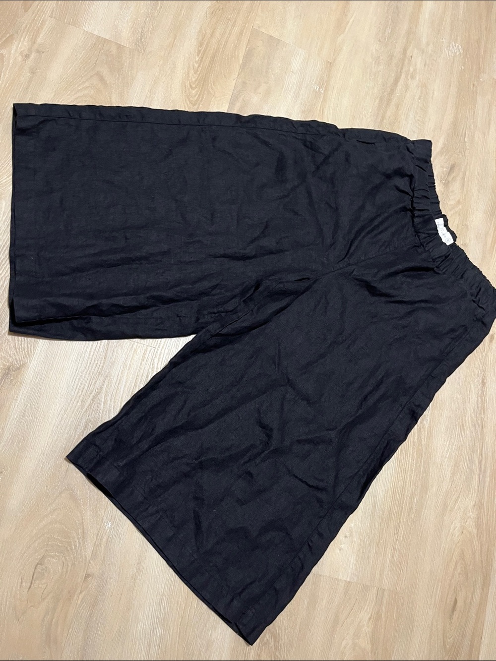 NotPerfectLinen Black Capris Crops XL
